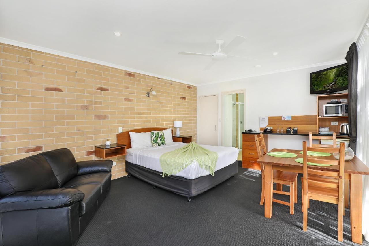 Riverlakes Boutique Motel 4*